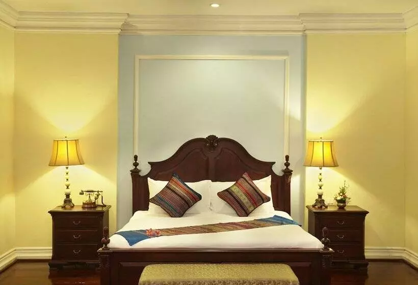 سوئیت رویال, Villa Santi
