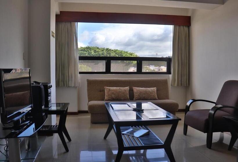سوییت جونیور, Suites Jardin Imperial