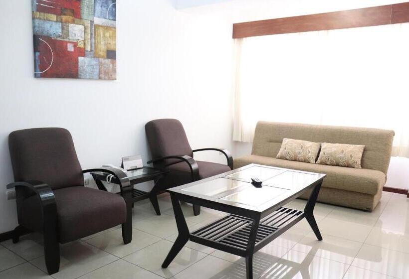 سوییت جونیور, Suites Jardin Imperial