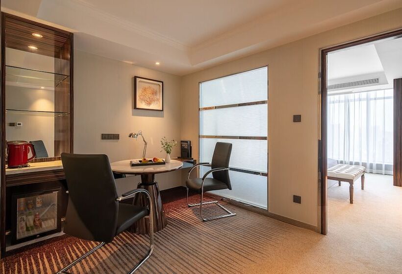 Люкс, Suning Universal Hotel All Suites