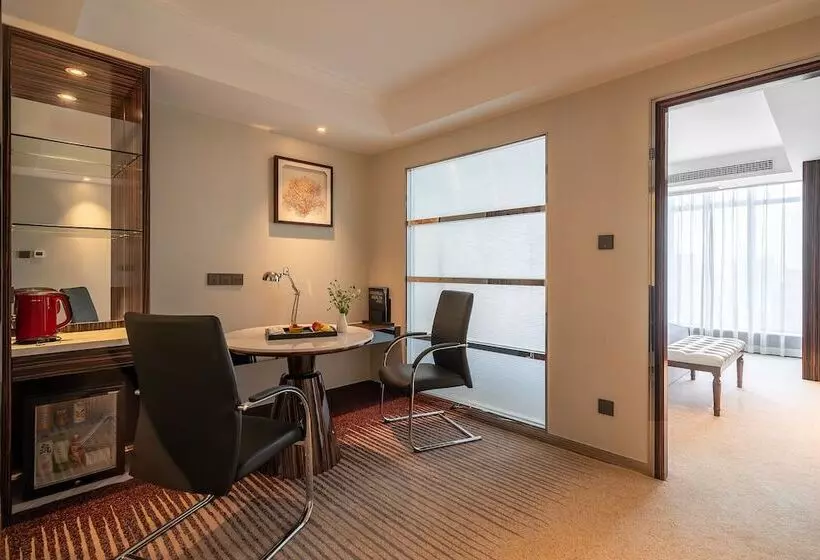 スイート, Suning Universal Hotel All Suites