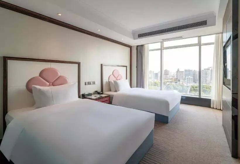 デラックススイート, Suning Universal Hotel All Suites