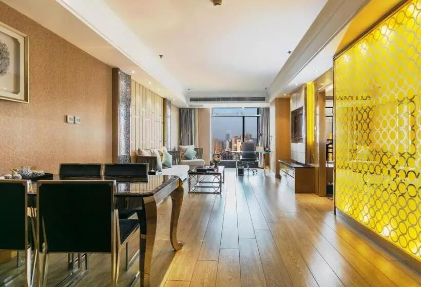 キングサイズベッドのスイートルーム, Suning Universal Hotel All Suites