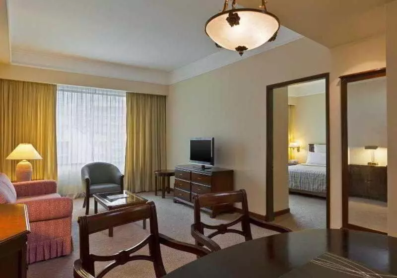 سوییت جونیور, Hospedium Princess Hotel Panamá