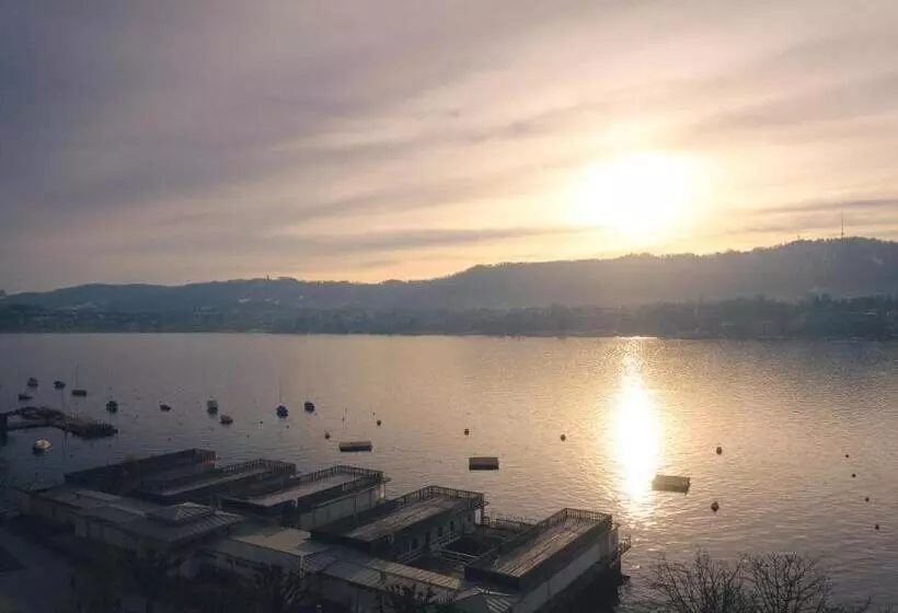 سوییت جونیور با چشمانداز دریاچه, Ameron Zürich Bellerive Au Lac
