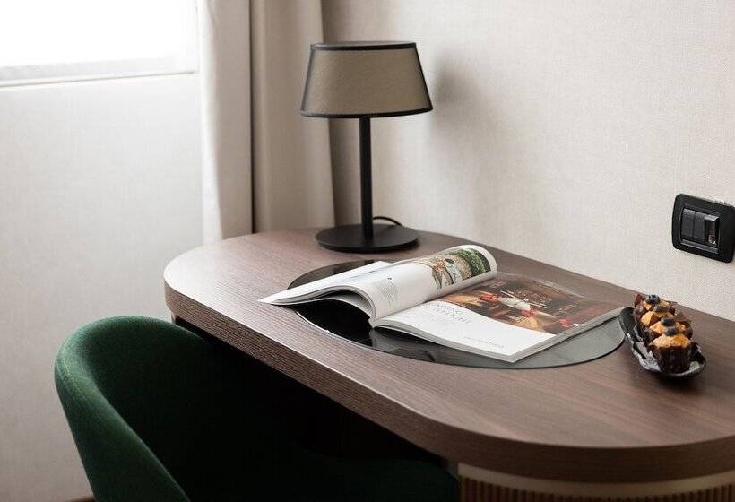 חדר סופריור, Maison Roma Piazza Di Spagna Una Esperienze