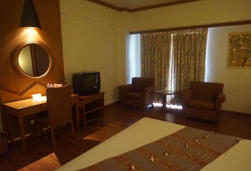 デラックスルーム, Ban Chiang