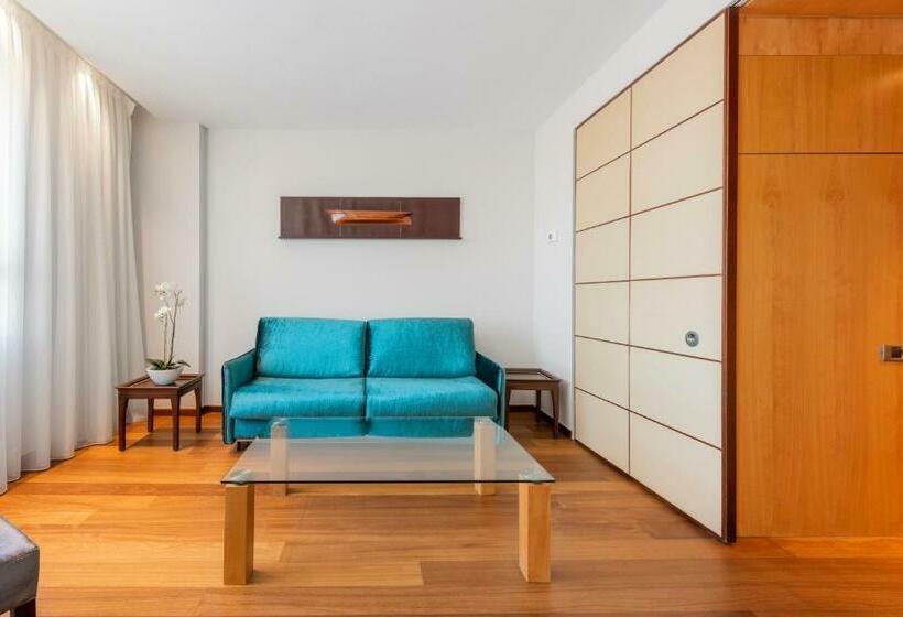 سوییت جونیور, Eurostars Gran Valencia
