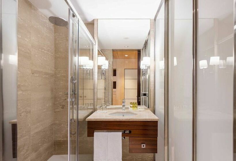 اتاق استاندارد سه نفره, Eurostars Gran Valencia