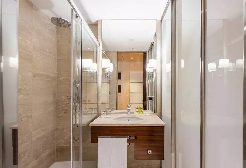 اتاق استاندارد سه نفره, Eurostars Gran Valencia