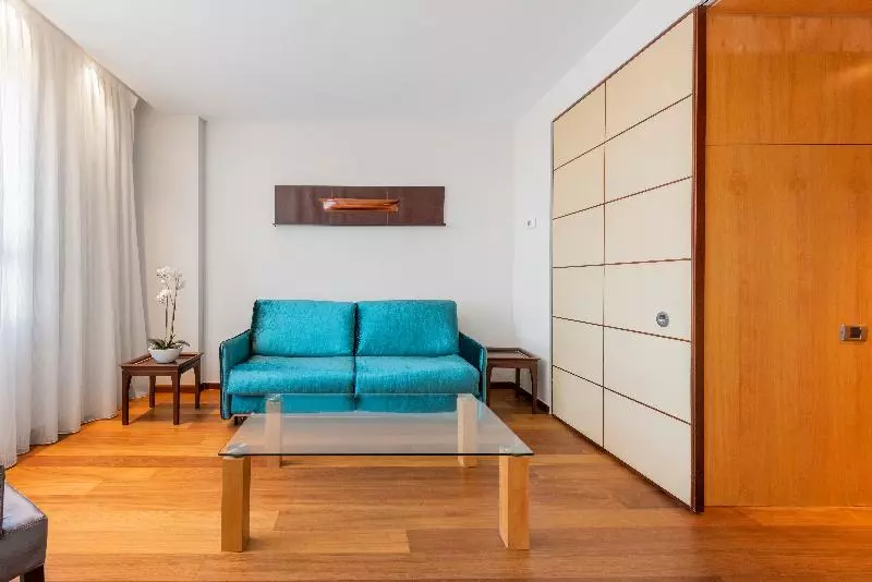 سوییت جونیور, Eurostars Gran Valencia