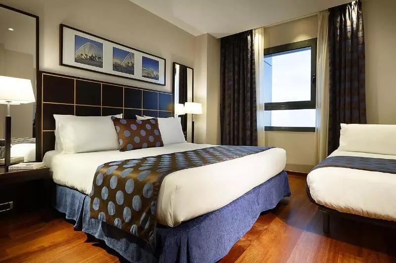 اتاق استاندارد سه نفره, Eurostars Gran Valencia