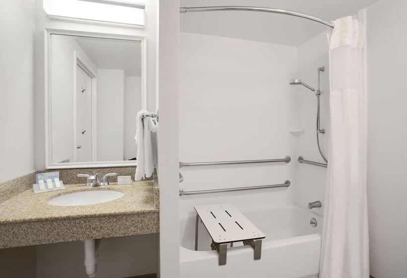 디럭스 룸, Hilton Garden Inn Saratoga Springs