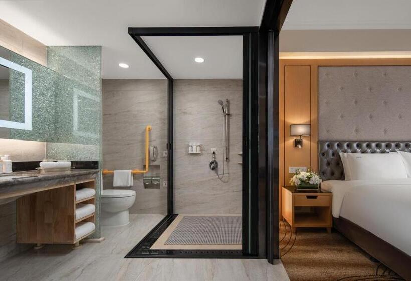 اتاق استاندارد با تخت بزرگ برای معلولان, Holiday Inn Beijing Chang An West, An Ihg