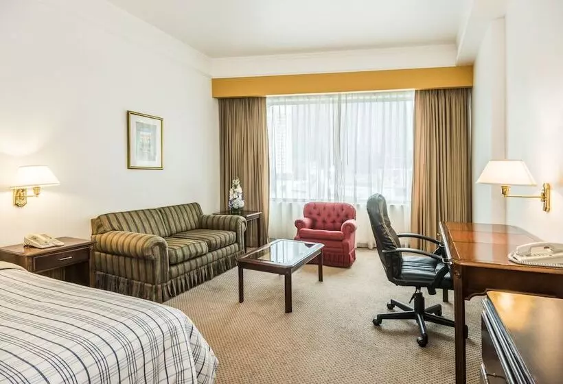 سوییت جونیور, Hospedium Princess Hotel Panamá