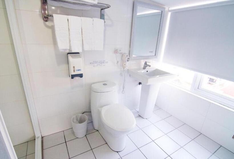 اتاق استاندارد چهار تخته, Liho Hotel Tainan