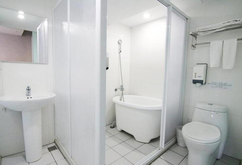 اتاق استاندارد سه نفره, Liho Hotel Tainan