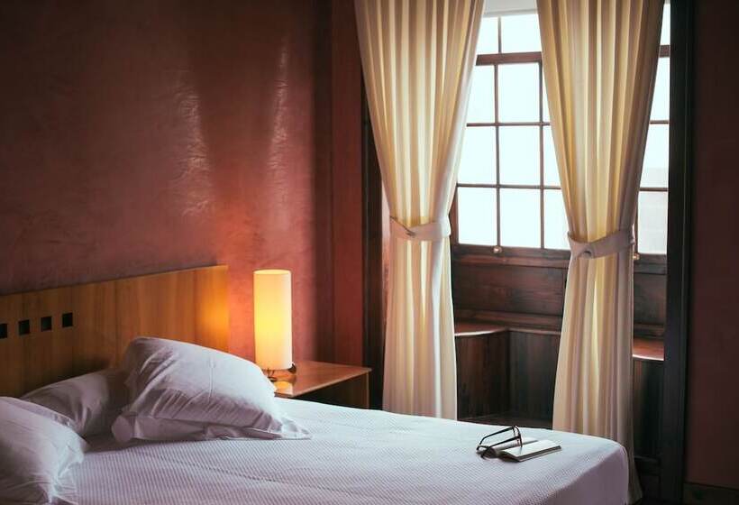 غرفة قياسية, San Roque