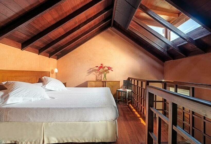 غرفة قياسية ثلاثية, San Roque