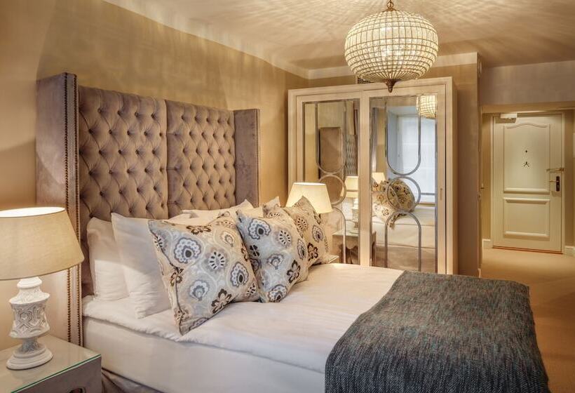 スーペリアールーム, Schlössle Hotel   The Leading Hotels Of The World