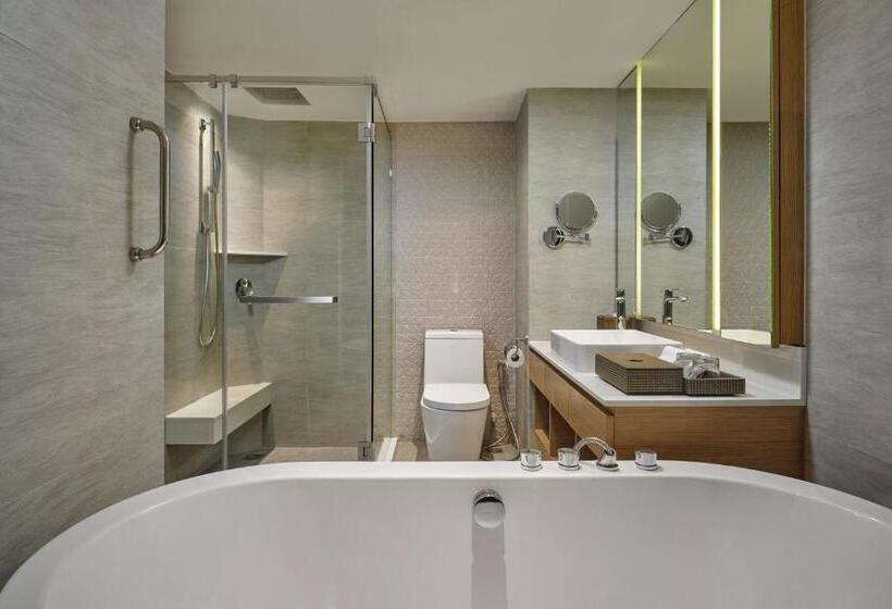 스탠다드 룸 1층, Phuket Marriott Resort & Spa Merlin Beach