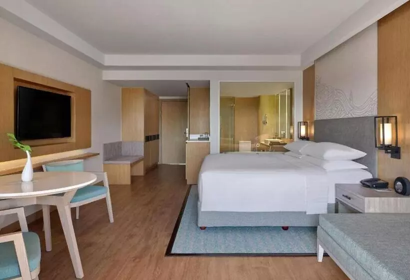 اتاق استاندارد در طبقه همکف, Phuket Marriott Resort & Spa Merlin Beach