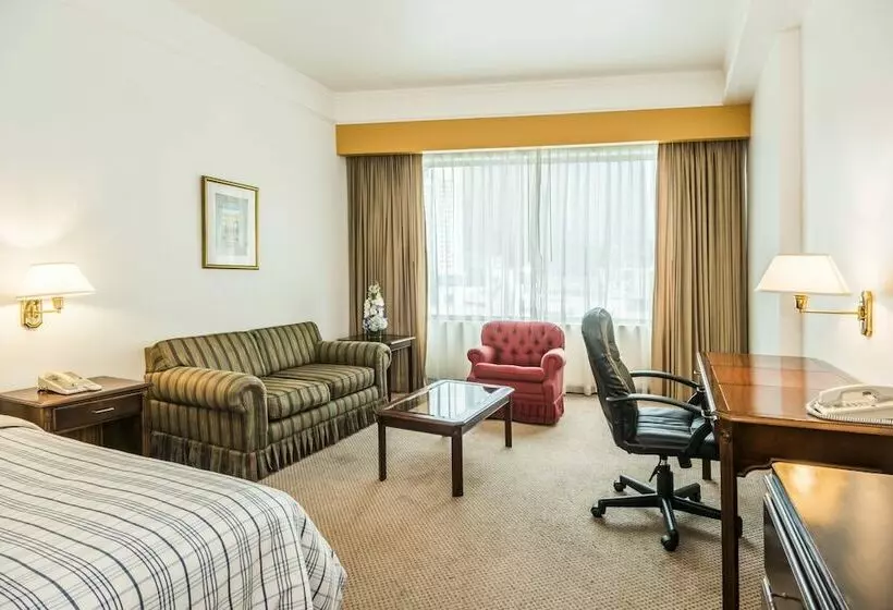 سوییت جونیور, Hospedium Princess Hotel Panamá