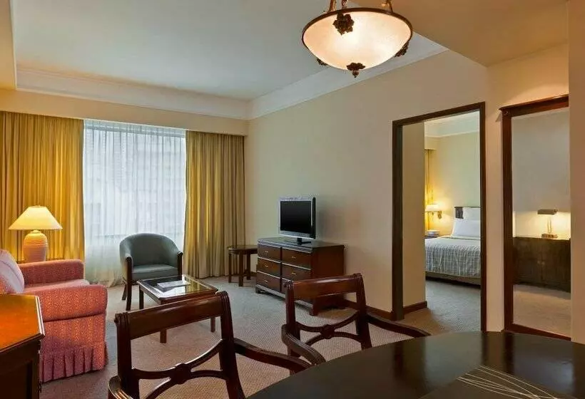 سوییت جونیور, Hospedium Princess Hotel Panamá