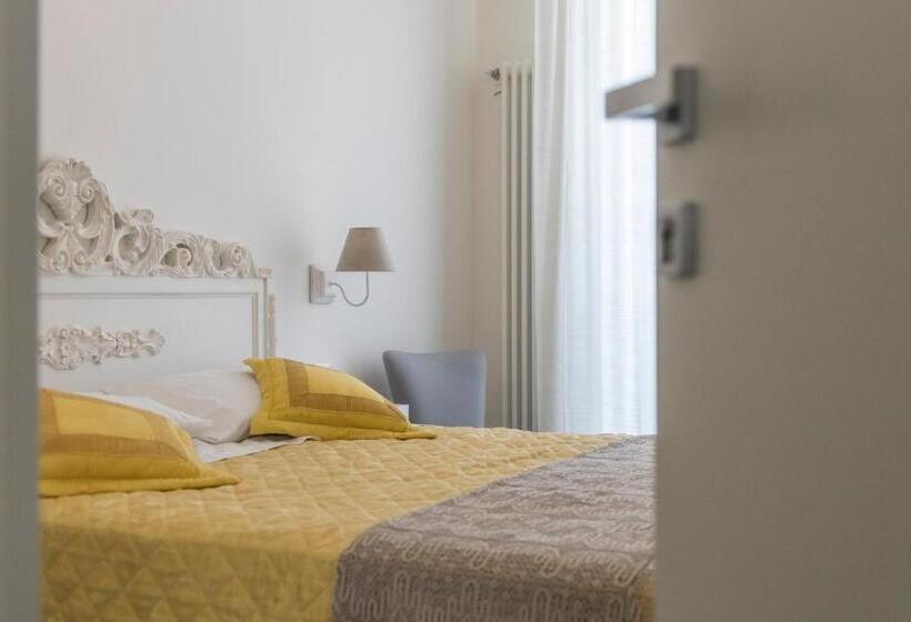 Номер Стандарт с Балконом, Bed And Breakfast Incentro