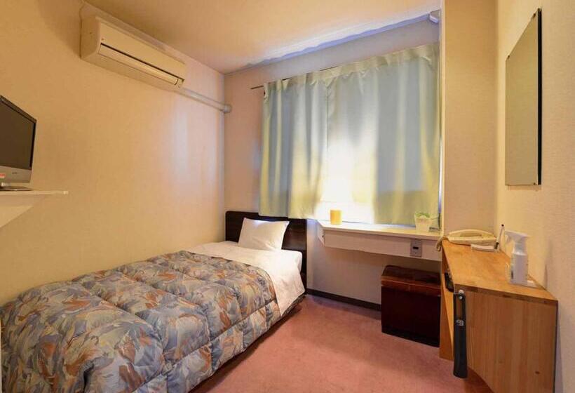 חדר סטנדרט יחיד, Crane Tachibana