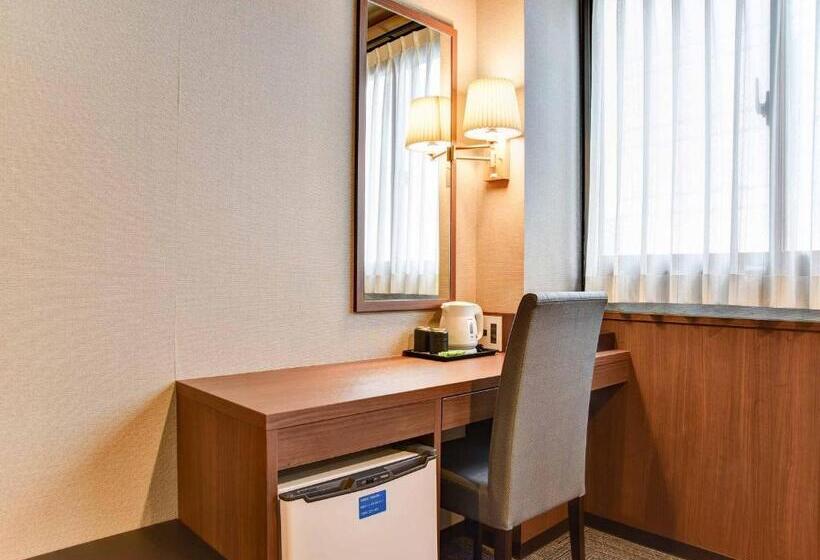 חדר סופריור יחיד, Crane Tachibana