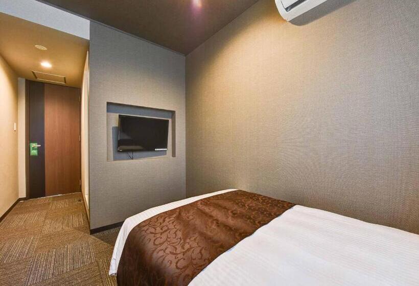 חדר סופריור יחיד, Crane Tachibana