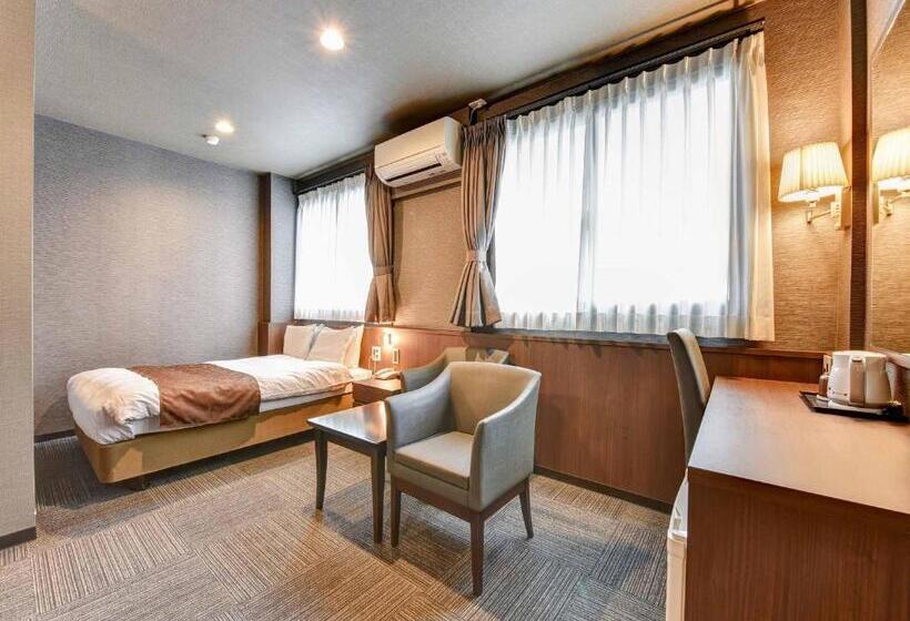 חדר דלוקס, Crane Tachibana