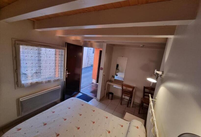 غرفة إقتصادية, Le Relais De La Tour