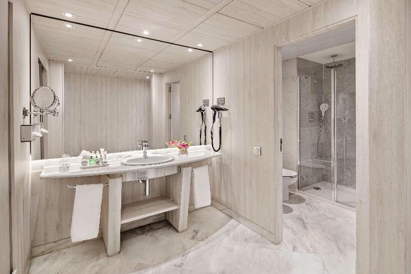 חדר סטנדרט, Nami