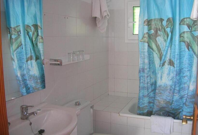 스탠다드 룸, Pensión Las Tres Golondrinas