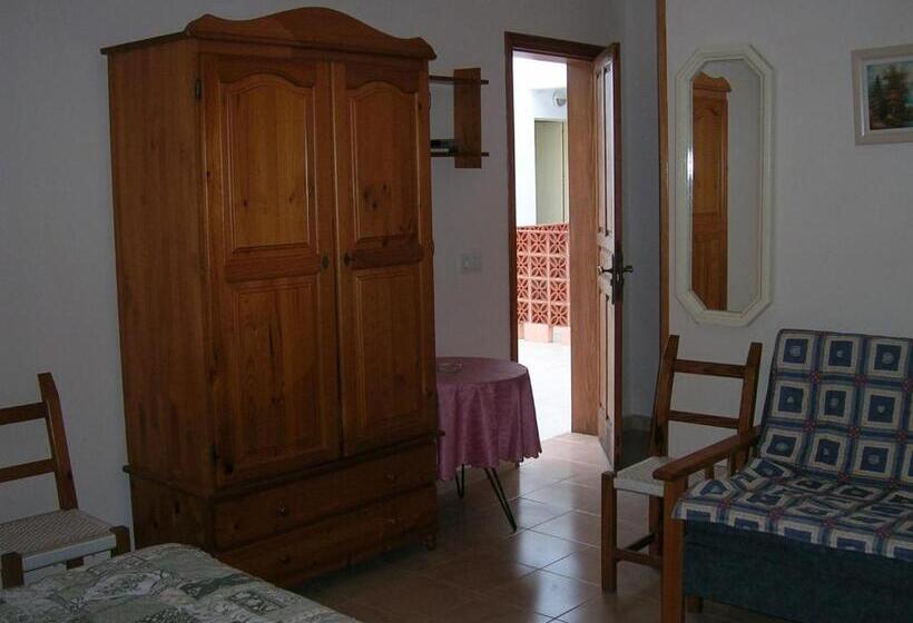 스탠다드 룸, Pensión Las Tres Golondrinas