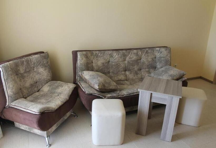 سوییت, Okro Life