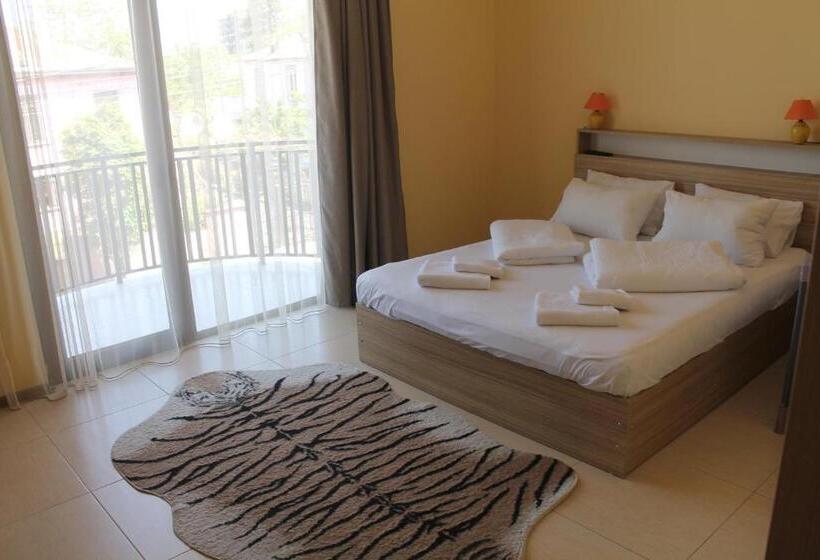 سوییت, Okro Life