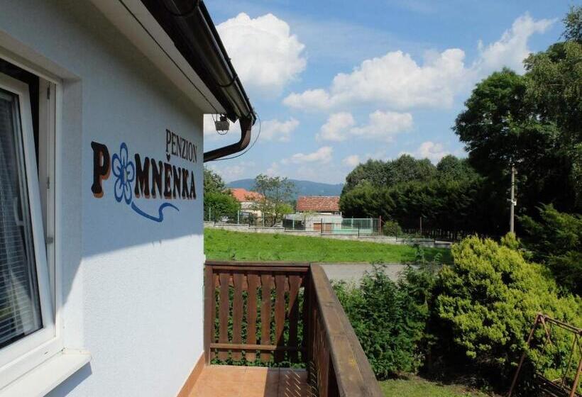 اتاق پنج‌تخته استاندارد, Penzion Pomněnka