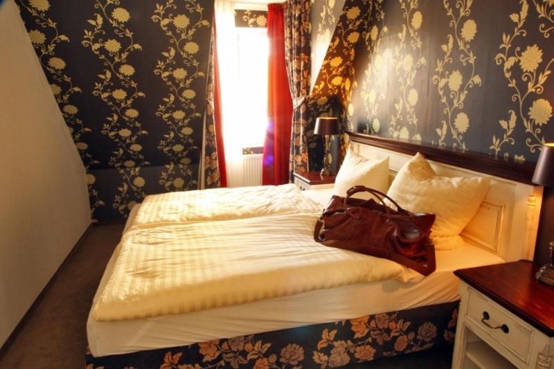 اتاق استاندارد, Ratskeller Waren