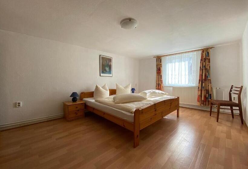 آپارتمان 1 خوابه, Ratskeller Waren