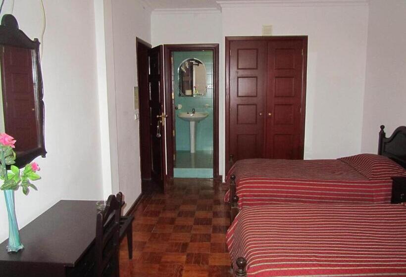 اتاق استاندارد سه نفره, Residencia Filipe