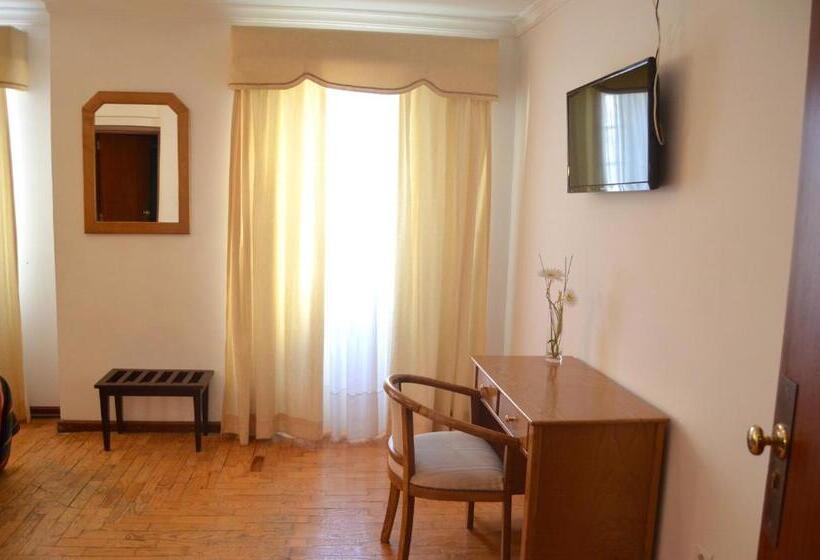 اتاق عادی, Residencia Filipe