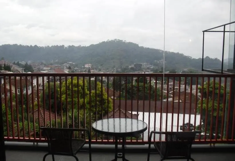 Suite Familiale, Sturgis Boutique Hotel Cipanas