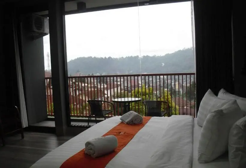 Suite Familiale, Sturgis Boutique Hotel Cipanas