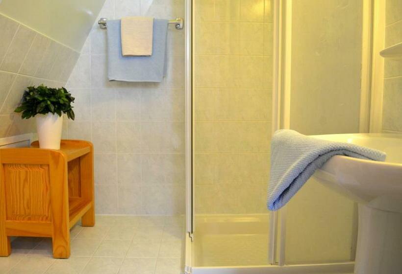 Номер Стандарт, Auberge La Cure