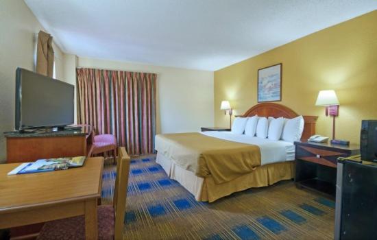 Номер Стандарт Кровать Кинг Адаптированный для Инвалидов, St. Augustine Island Inn