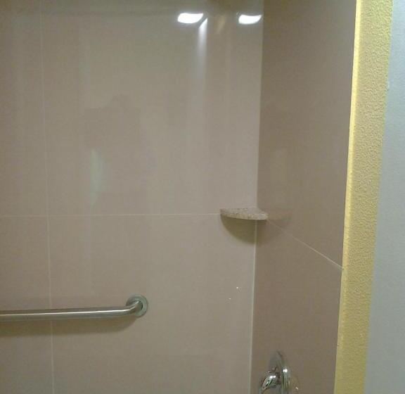 Семейный Номер, Elkton Lodge