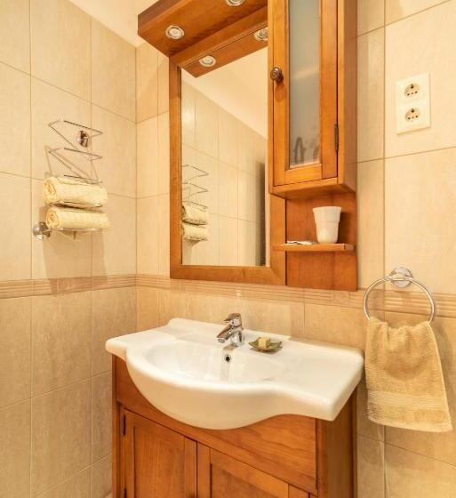 Deluxe-huone, Corona Villa